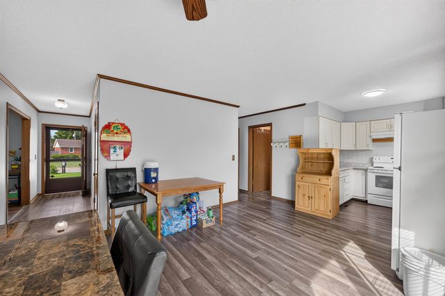 4516 E 27th St N, Wichita, KS 67220