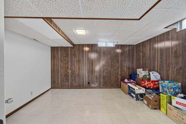 4516 E 27th St N, Wichita, KS 67220