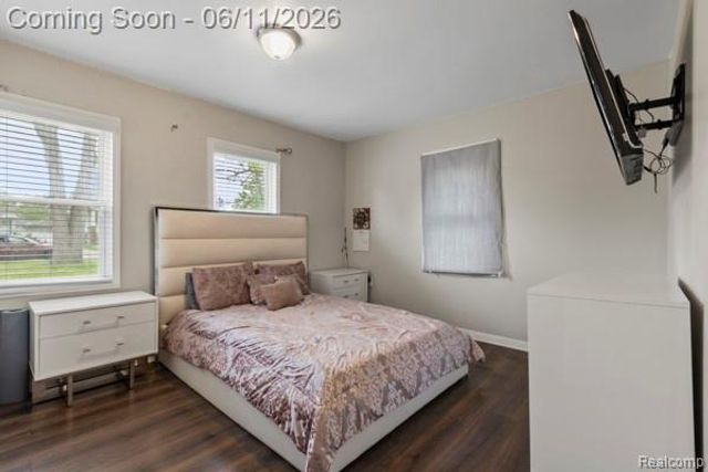 25884 Leach Street, Roseville, MI 48066