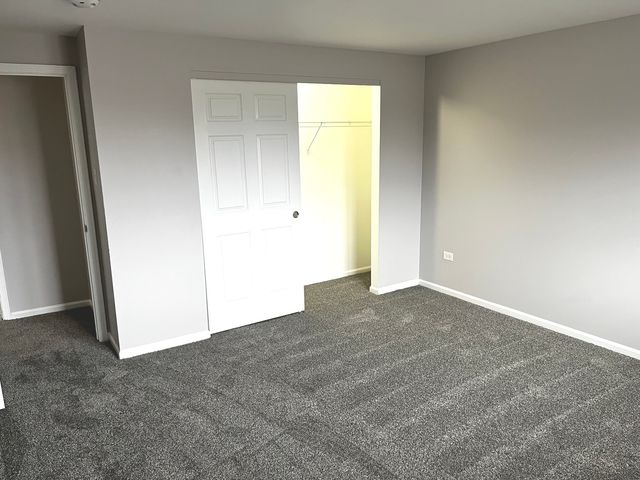 538 Blackstone Avenue, Glenwood, IL 60425