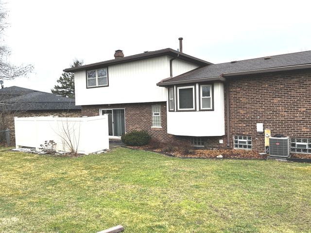 538 Blackstone Avenue, Glenwood, IL 60425