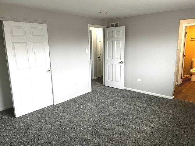 538 Blackstone Avenue, Glenwood, IL 60425