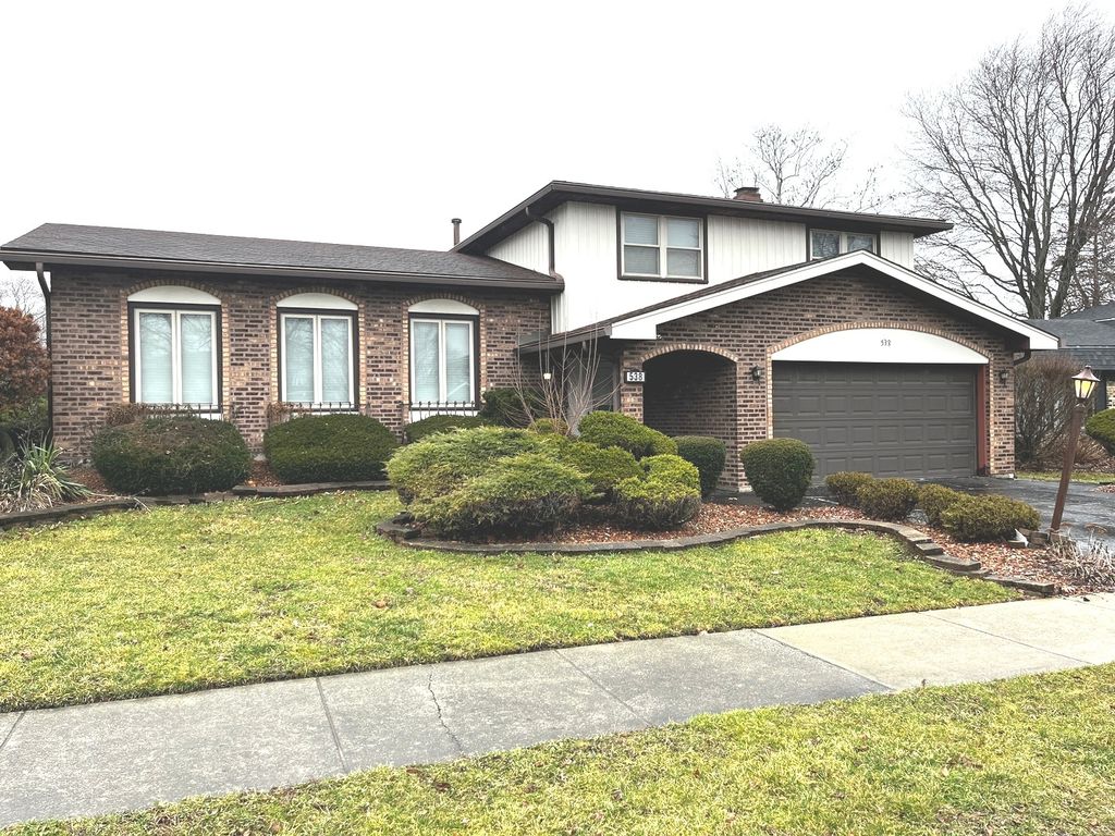 538 Blackstone Avenue, Glenwood, IL 60425