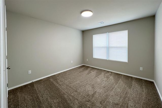 4301 Driftwood Drive, Harrah, OK 73045