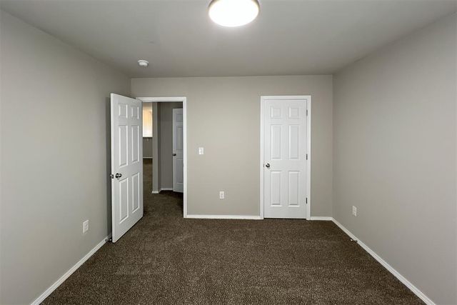 4301 Driftwood Drive, Harrah, OK 73045