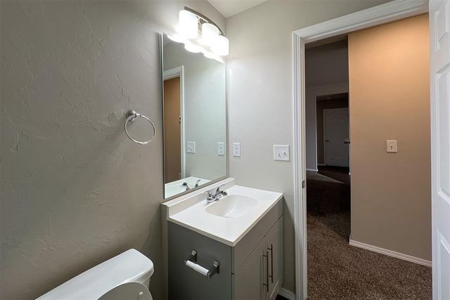 4301 Driftwood Drive, Harrah, OK 73045