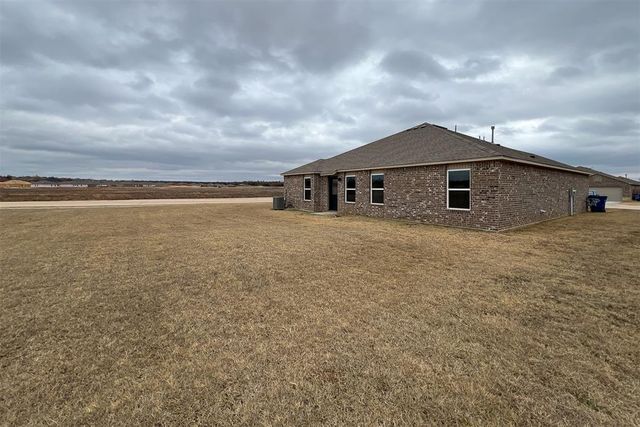 4301 Driftwood Drive, Harrah, OK 73045