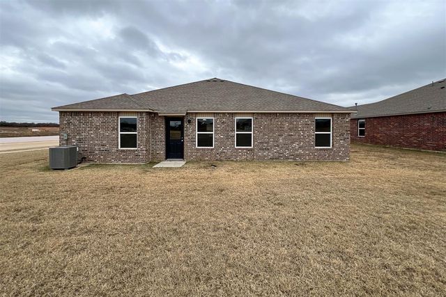 4301 Driftwood Drive, Harrah, OK 73045