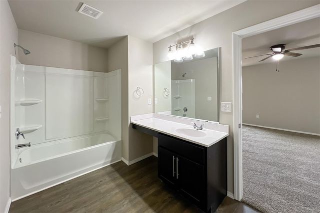 4301 Driftwood Drive, Harrah, OK 73045