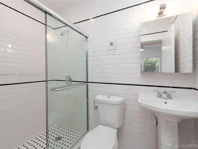 3677 Poinciana Ave 4B, Miami, FL 33133