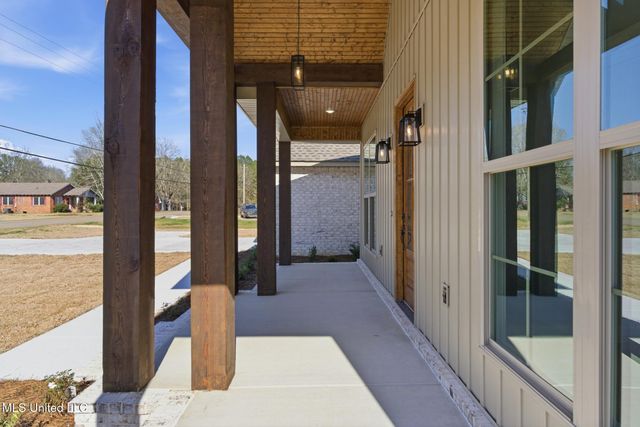 2070 Old Richton Road, Petal, MS 39465