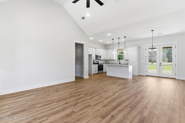 2070 Old Richton Road, Petal, MS 39465