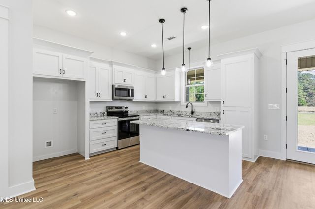 2070 Old Richton Road, Petal, MS 39465