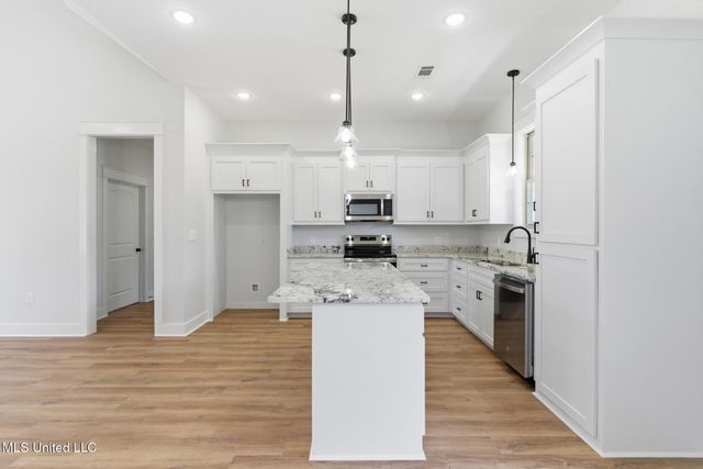 2070 Old Richton Road, Petal, MS 39465