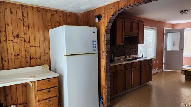 6382 Lakeshore Road, Cicero, NY 13039