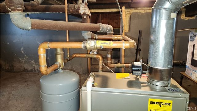 6382 Lakeshore Road, Cicero, NY 13039