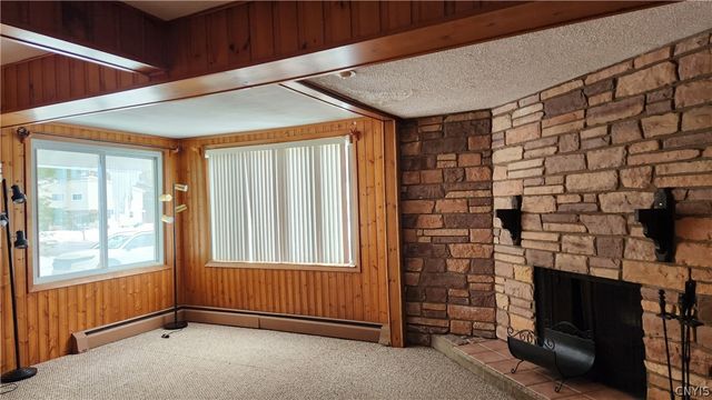 6382 Lakeshore Road, Cicero, NY 13039