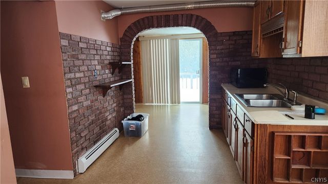 6382 Lakeshore Road, Cicero, NY 13039