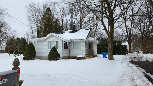 6382 Lakeshore Road, Cicero, NY 13039