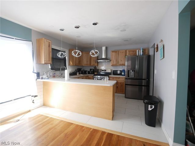 190 10th Street, Campbell, OH 44405