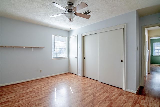 2401 Sycamore Avenue B4, Huntsville, TX 77340