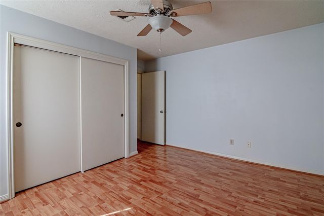 2401 Sycamore Avenue B4, Huntsville, TX 77340