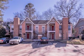 2401 Sycamore Avenue B4, Huntsville, TX 77340