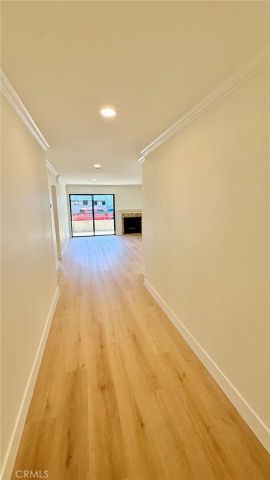 225 N Rose Street 104, Burbank, CA 91505