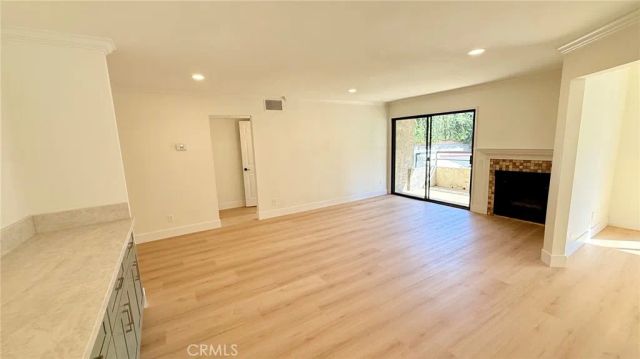 225 N Rose Street 104, Burbank, CA 91505