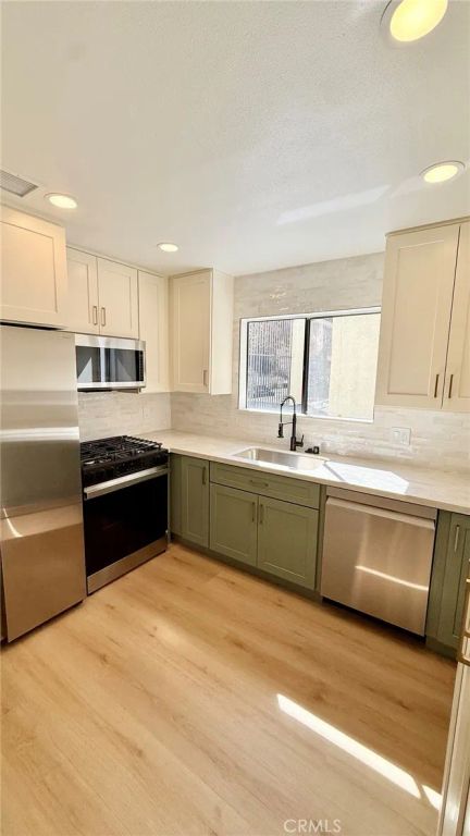 225 N Rose Street 104, Burbank, CA 91505
