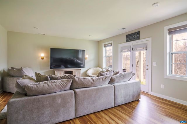 336 BISHOPGATE LN, Crozet, VA 22932