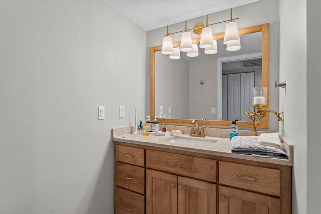 7500 Edinborough Way 3308, Edina, MN 55435