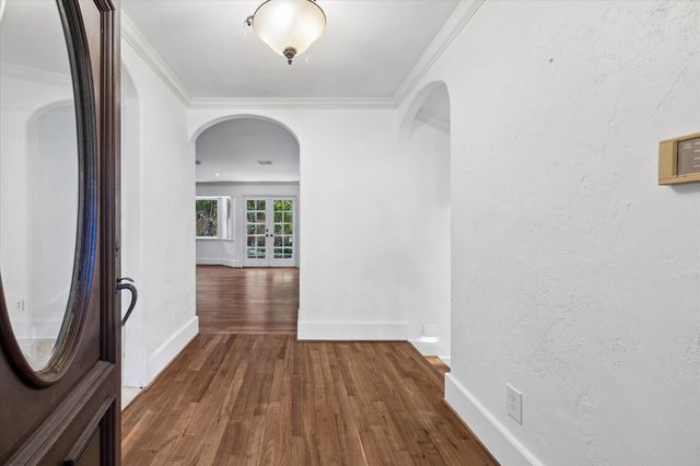 41 Willowend Drive, Houston, TX 77024