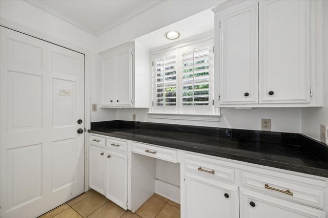 41 Willowend Drive, Houston, TX 77024