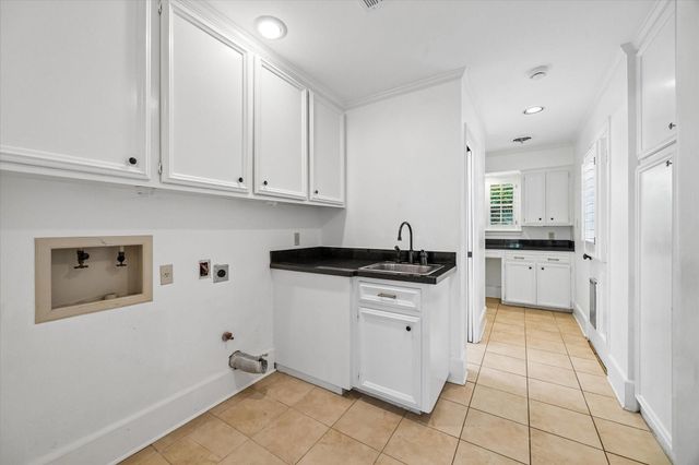 41 Willowend Drive, Houston, TX 77024