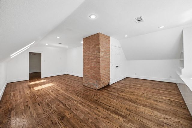 41 Willowend Drive, Houston, TX 77024
