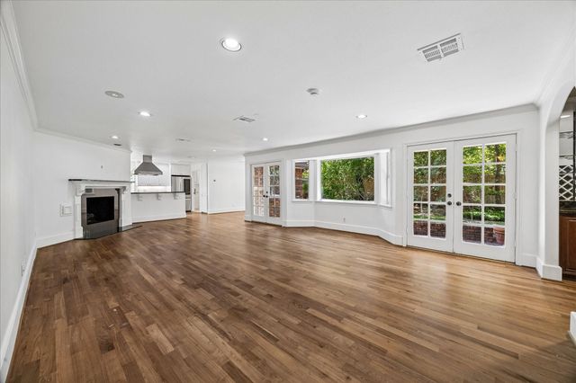 41 Willowend Drive, Houston, TX 77024