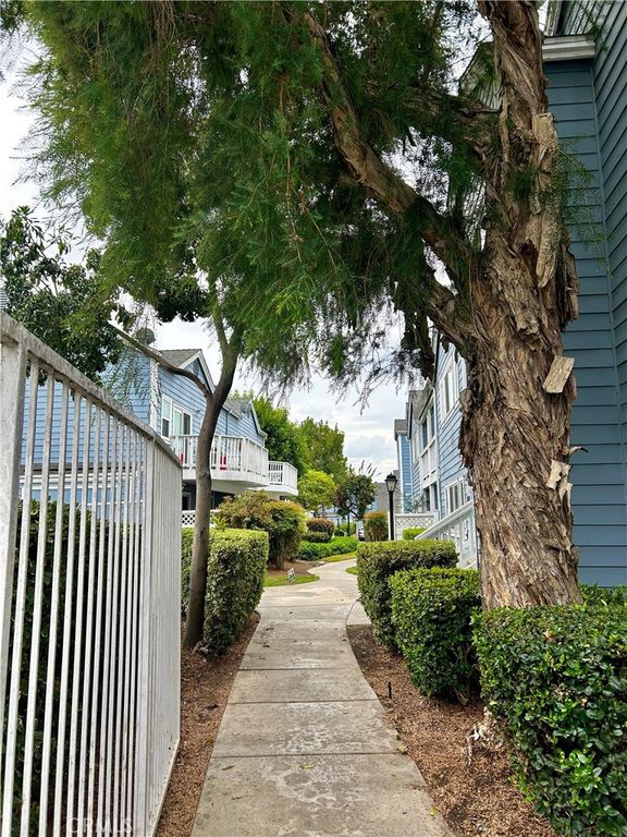 12864 Sycamore Village, Norwalk, CA 90650 — photo 2