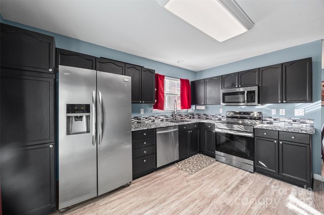 14048 Ballyshannon Lane, Charlotte, NC 28278