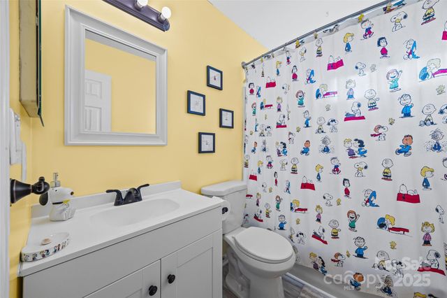 14048 Ballyshannon Lane, Charlotte, NC 28278