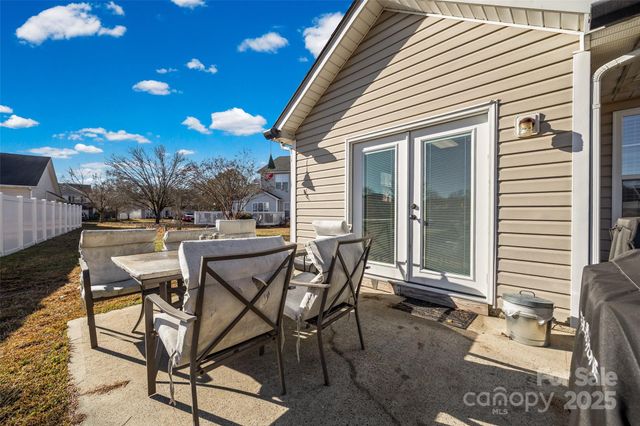 14048 Ballyshannon Lane, Charlotte, NC 28278