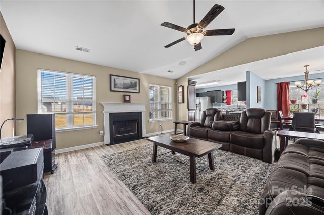 14048 Ballyshannon Lane, Charlotte, NC 28278