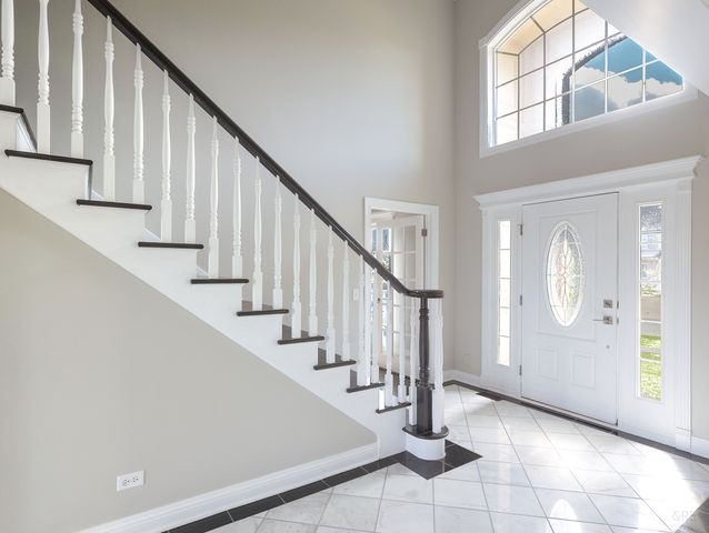 618 Pine Street, Sugar Grove, IL 60554