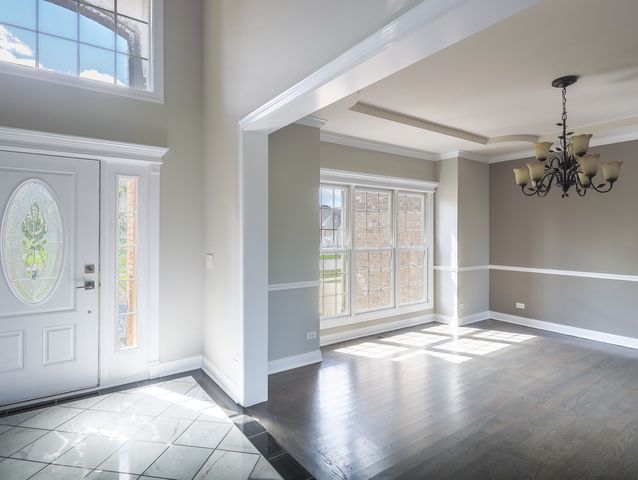 618 Pine Street, Sugar Grove, IL 60554