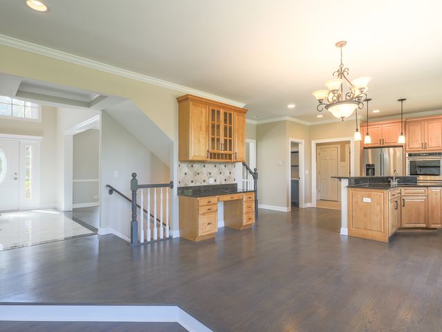 618 Pine Street, Sugar Grove, IL 60554