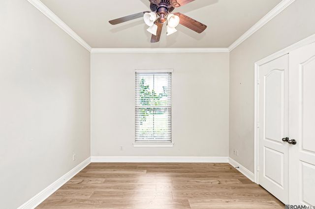 12421 Oak Alley Dr, Geismar, LA 70734