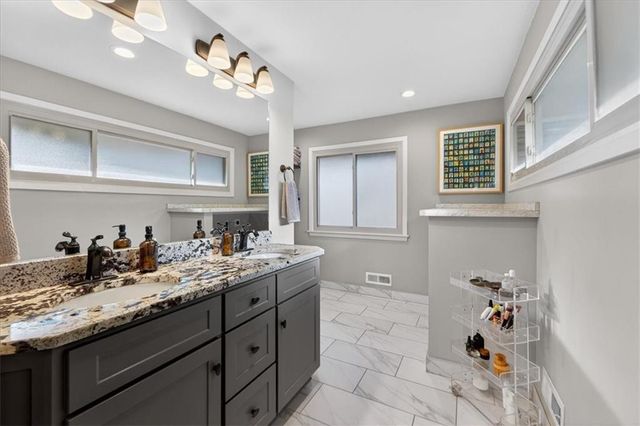 5239 Howe Drive, Roeland Park, KS 66205