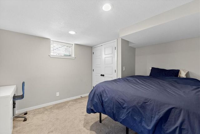 5239 Howe Drive, Roeland Park, KS 66205