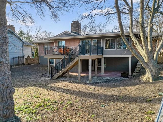 5239 Howe Drive, Roeland Park, KS 66205