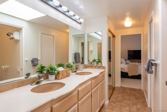 7975 Caminito Del Cid, La Jolla, CA 92037